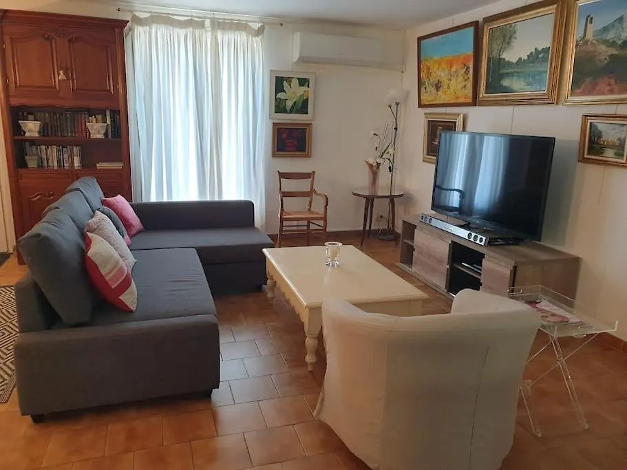 Maison T4, Campagne Provencale Calme, Tout Confort Lambesc France